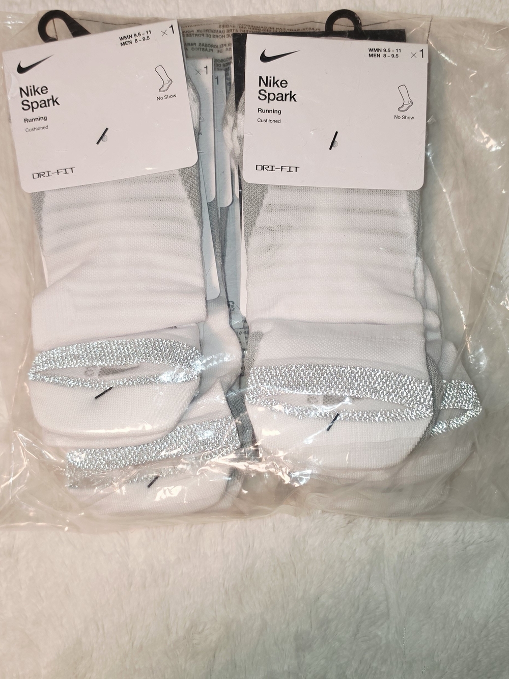 Nike Spark No-Show Running Socks in White with Silver Accents (SOC32-37)